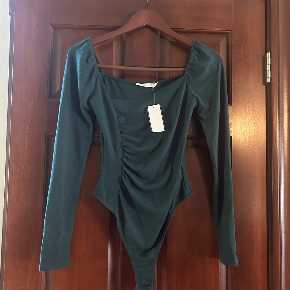 NWT Lush Green  Long Sleeve Bodysuit size S